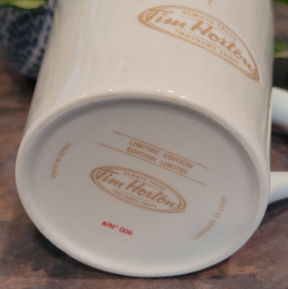 TIM HORTONS Retired 2006 Limited Edition Ceramic Mug "Always Fresh" - Picture 7 of 10